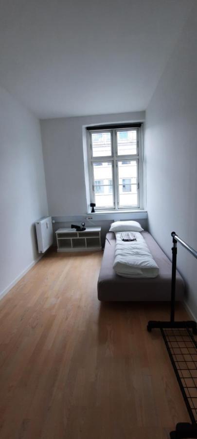 Private Room In A Shared Apartment Odense Exterior foto